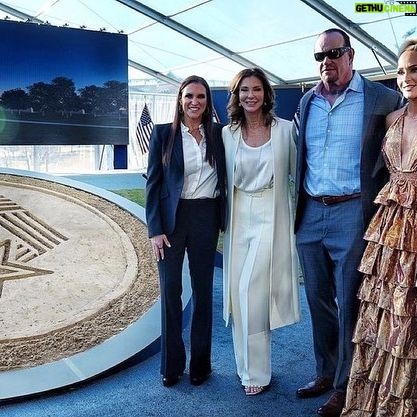 Michelle Leigh Calaway - 9.8K Likes - What an honor to be part of the @mohmuseum ground breaking ceremony today, meeting some of our nations greatest heroes! 🇺🇸