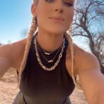 Michelle Leigh Calaway Instagram - ✌🏽out 2022!!!!
