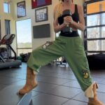 Michelle Leigh Calaway Instagram - Makin’ gainz…..well, trying🤣Sometimes forget how old I am, but got a little sweat sesh in💪🏽#consistencyiskey #mccoolmoves