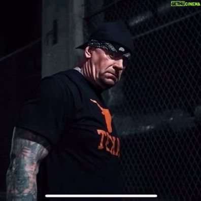 Michelle Leigh Calaway - 18.2K Likes - I mean, I’m a Seminole tried & true, but sometimes (just sometimes), something like this makes me hyped enough to slightly cheer on my husbands favorite team!🤣🤘🏽