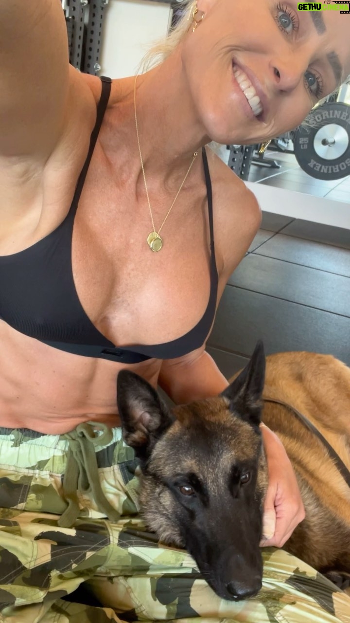 Michelle Leigh Calaway - 9.2K Likes - Didn’t wanna do it, but I did….with my new pal in tow😍
