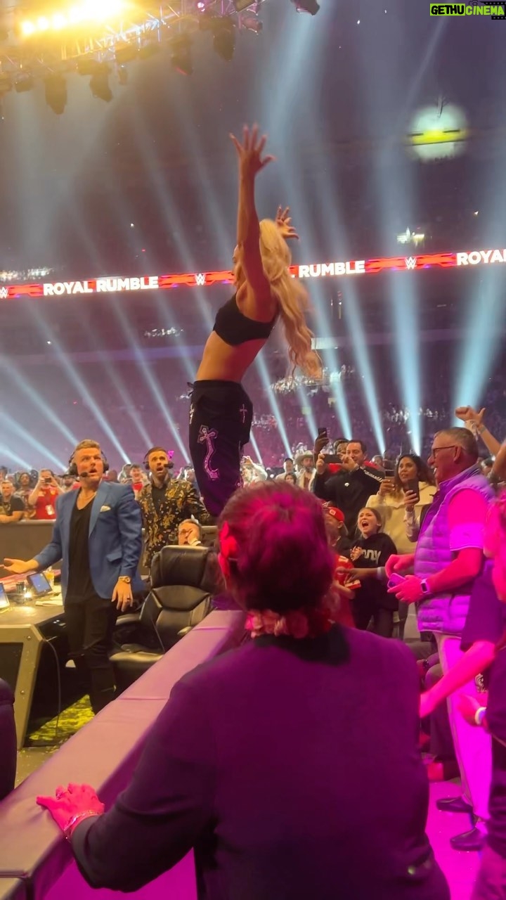 Michelle Leigh Calaway - 219.8K Likes - From front row to in the ring, @mimicalacool is in the #RoyalRumble! 😳