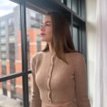 Michelle Monaghan Instagram - All in a day’s werk 😉 @magdabutrym everything! Street cred goes to @karlawelchstylist @gracewrightsell and beautiful makeup and hair @sarahuslan @benskervin. Hair color by @christopherpiercehair and cut by @ricpipino. Fab boots @paristexas_it #TheFamilyPlan