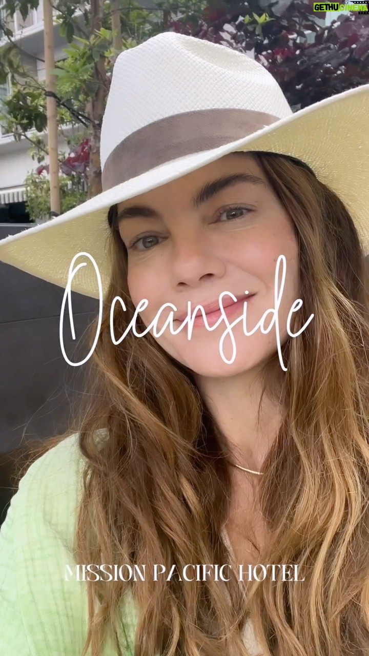 Michelle Monaghan Instagram - Got to spend my weekend doing some of my favorite things - eating, surfing and shopping! 🤩 Thank you to the new and beautiful @missionpacifichotel @theseabird @theozoneshop for your SoCal hospitality! 🤙 And a special shout-out to my besties @paulpricemalibu @nicologbini for making everything that much radder. 💥 #traveltuesday