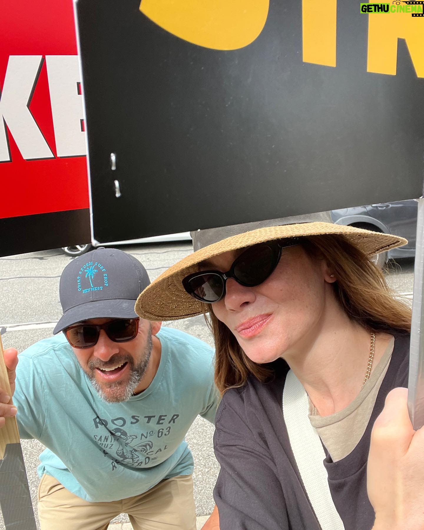 Michelle Monaghan Instagram - So proud to join my fellow @sagaftra members and our beloved @wgawest writers on the picket lines today. 👊 I am 1 of 160,000 #sagaftra members - every member, every actor and #wga writer deserves fair pay, a path to healthcare, residuals and protections from AI. We are #sagaftrastrong and we’ll fight the good fight until a fair deal is made - for ALL of us. 💯💪❤️ #unionproud #solidarity