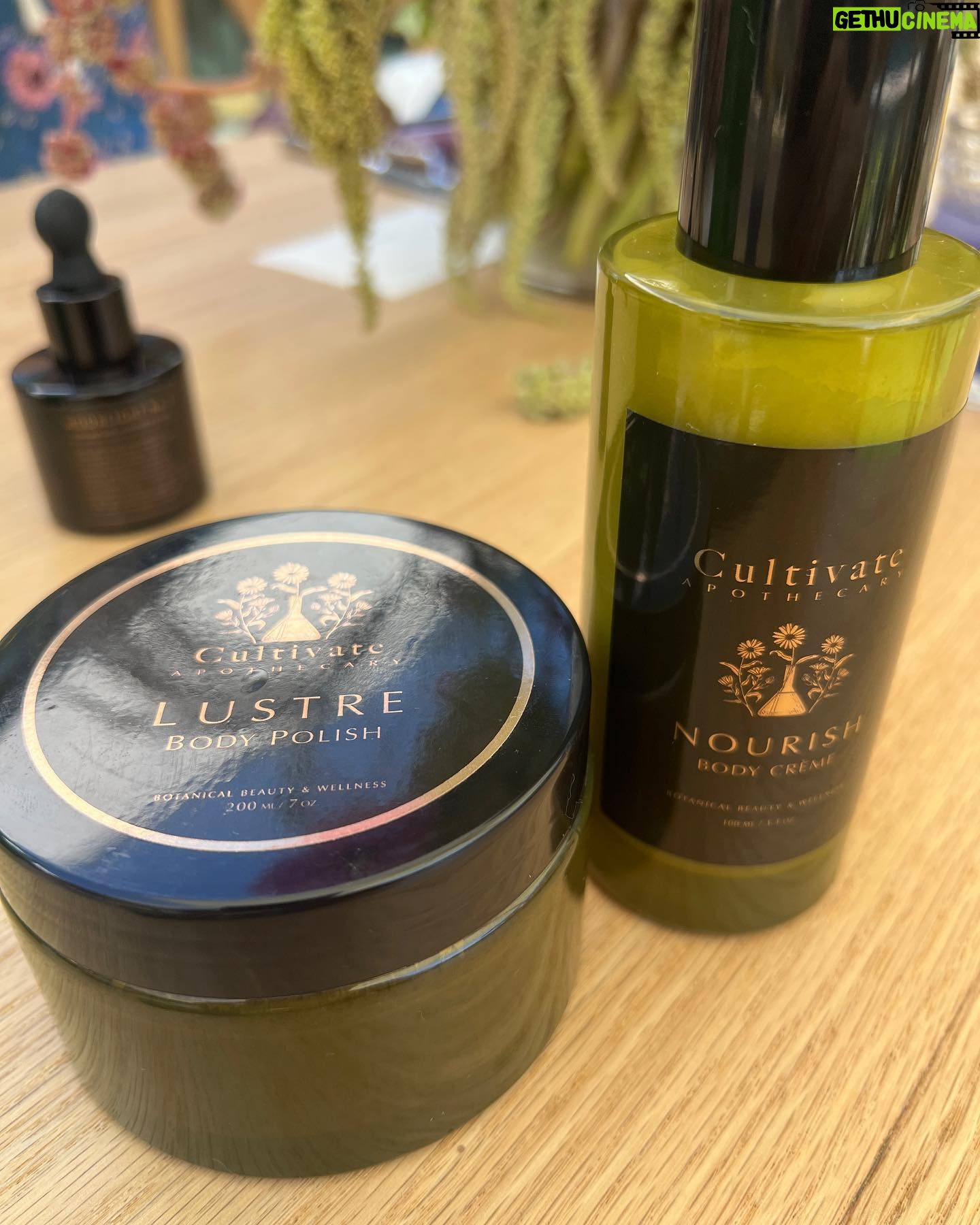 Michelle Monaghan Instagram - Meet @thejillrowe, founder of newly launched @cultivateapothecary. 🍃This woman is an inspiration! A former chef and now co-proprietor of @stonegatefarmny, Jill has literally cultivated and curated the most beautiful farm to table potions! 💫 There are serums, and toners and masks oh my! This small-batch, organically grown skincare is at its finest - and made with so much love. 🫶 Congratulations Jill. I can’t stop smelling this goodness! #wcw #farmgirls #cultivatebeauty