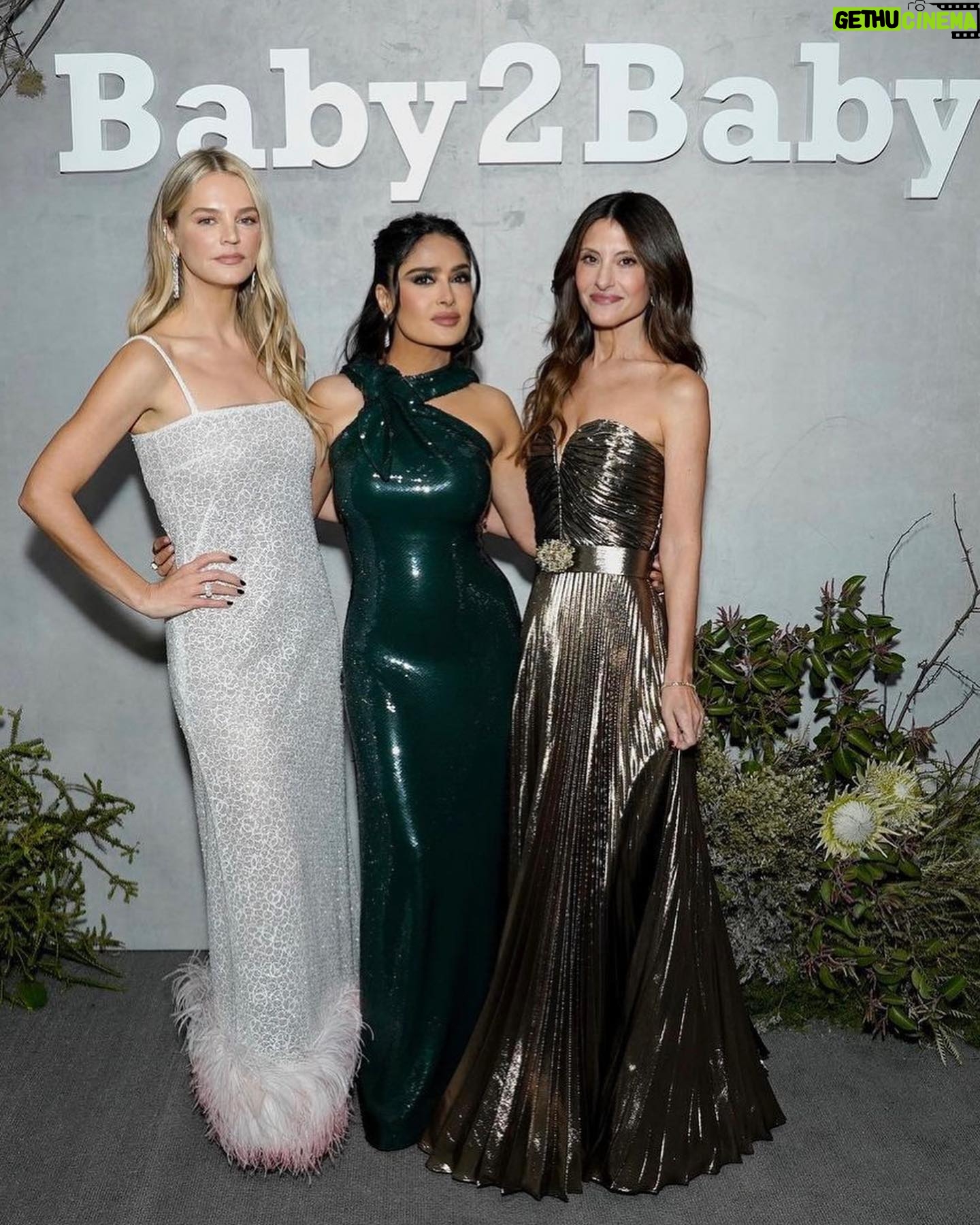 Michelle Monaghan Instagram - Let’s talk about the spectacular @Baby2Baby Gala last night - which raised…wait for it…$12 million dollars(!!!) for families in need. 💚 The impact this non-profit continues to have for millions of children across the US and abroad is truly awe-inspiring. 💫 Thank you to @baby2baby’s big-hearted philanthropic visionaries and co-ceos, @kellysawyer and @norahweinstein.💓Thank you to our generous sponsors @paulmitchell @citynationalbank @volvocarusa for making this beautiful night possible. And to the glorious honoree of the evening @salmahayek who poignantly said, “All of the babies are our babies." 💚