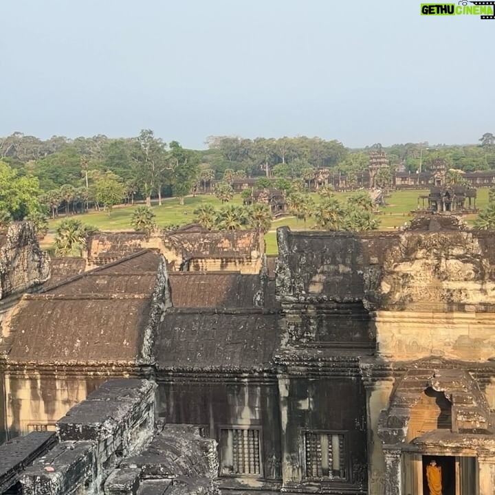 Michelle Monaghan Instagram - Lost in the magic of the ancient temples of Angkor Wat, aka “City of Temples”.✨This Eighth Wonder of the World is the largest religious monument in the world! Built 900 years ago, it holds the mythology of both Hindu and Buddhism religions. To experience its sheer beauty at sunrise was a dream come true. 💫Thank you to my incredible Cambodian tour guide “Lee” @chhvn1y_chhorn for the history lesson and for capturing our awe-inspiring day. I’ll treasure it forever. 🙏 #angkorwat #cambodia