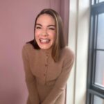 Michelle Monaghan Instagram - All in a day’s werk 😉 @magdabutrym everything! Street cred goes to @karlawelchstylist @gracewrightsell and beautiful makeup and hair @sarahuslan @benskervin. Hair color by @christopherpiercehair and cut by @ricpipino. Fab boots @paristexas_it #TheFamilyPlan