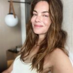 Michelle Monaghan Instagram - Mama’s chillin.✌️
