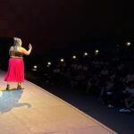 Michelle Rodríguez Instagram – 🎶 Y ando despechá’, oah, alocá’
Bajé con un flow nuevo de caja, baby, hackeá’🎶

Súper show en #ElSalvador muchas risas y mucho cotorreo 
Gracias a “la locas” abridoras de este show @pachugirl @larebegonzalez y los regalitos 
a @fer_actor por todas sus atenciones 

Gracias @grupocaverna @comediaes 

A mi súper team @central.talent @rubenzepeda @maru.ohi 

A las chicas de las pupusas 😂
Un agasajo! 
Gracias de verdad 
¡Viva la comedia!