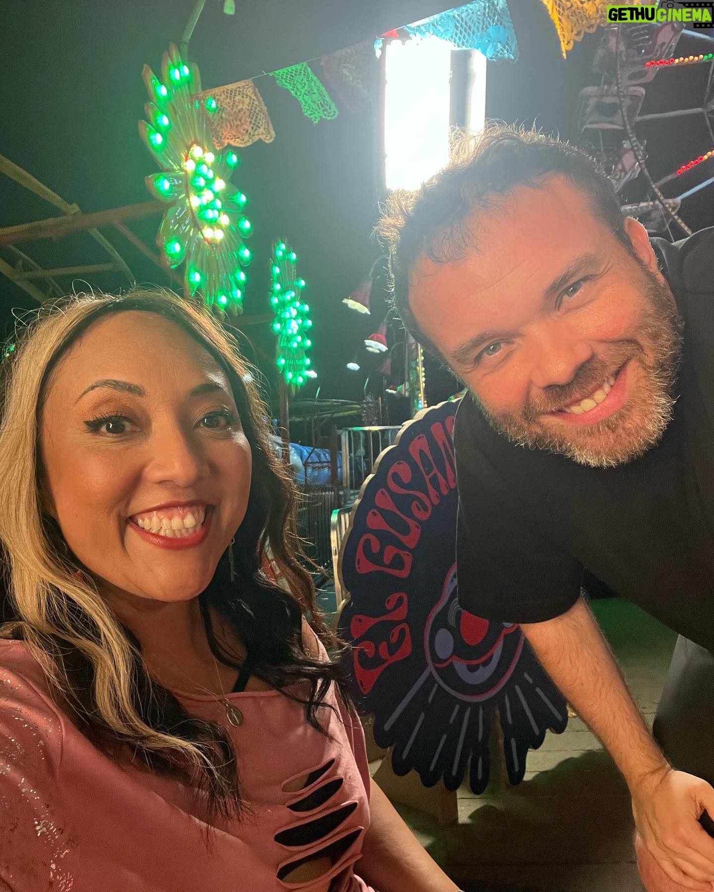 Michelle Rodríguez Instagram - 🎶 solo contigo… 🎶 Un CHIN de #republicadominicana🇩🇴 Hace un mes viví muchas venturas durante el rodaje de CANTA Y NO LLORES gracias siempre @frank_arizaaa por enseñarme el mundo. Gracias a todos por este viaje tan chulo! Tienen todo mi amol!