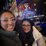 Michelle Rodríguez Instagram – 🎶amar a otra persona es ver el rostro del señor🎶

Hace muchos años dije para mí “un día voy a ver Los miserables en Londres” 

Lo logré y con una de mis personas favoritas, la más amada y la que más me apoya.
Gracias mamá por vivir el sueño conmigo!

Los miserables han marcado grandes momentos en mi vida y esta vez no fue la excepción, aaah como lloramos , cuanto recordé y cuánto agradecí.

Que emoción!!