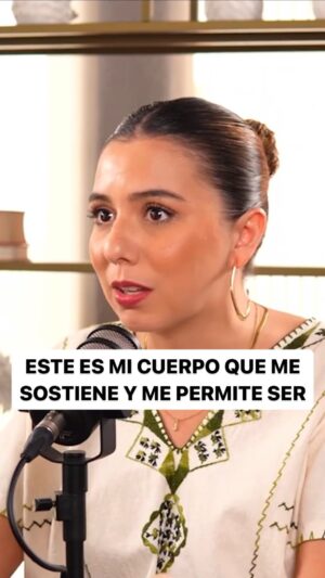 Michelle Rodríguez Instagram - Si amo mi cuerpo lo voy a cuidar más.🤍 @michihart Escúchalo completo en Más allá del Rosa en Spotify y YouTube ✨