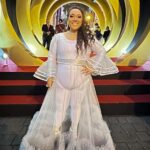 Michelle Rodríguez Instagram - 🎶Por ti publico! El Teatro te agradece hoy, porque tú estás aquí habrá función 🎶 Anoche fueron #losmetrognp que gran noche! Felicidades a les nominados, a les ganadores!! A les presentadores, a les creatives y al público, que fue su noche. ¡Felicidades @fernandacga y @cesarenriquezcabaret estuvieron espectaculares! Un día de estos tendré un Metro (o varios como @jerryvelazquez Kemosion) mientras me hace la más dichosa, producir junto con gente tan talentosa y apasionada esta ceremonia. Mucho que aprender y mucho que creer que dicha! Gracias @escenosergio por siempre confiar en mí y querer jugar conmigo. Te amo y te admiro siempre @rinarrs @analo @hernandezlassomartha @ppvaldes por la confianza y por el amor GACIAS Gracias @davidahedosol y @victoriags_oficial les amo con el alma, gracias por cuidarme tanto y ser el mejor team. Gracias a @romeoyjulian por los looks maravillosos A mi familia siempre por apoyarme Y a todos ustedes que viven esta pasión y este amor con nosotros. Nos vemos en los Metro 2024 Ah! Ya pueden escuchar la canción del opening “por ti, publico” en Spotify 😎