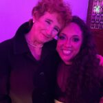 Michelle Rodríguez Instagram - 🎶Por ti publico! El Teatro te agradece hoy, porque tú estás aquí habrá función 🎶 Anoche fueron #losmetrognp que gran noche! Felicidades a les nominados, a les ganadores!! A les presentadores, a les creatives y al público, que fue su noche. ¡Felicidades @fernandacga y @cesarenriquezcabaret estuvieron espectaculares! Un día de estos tendré un Metro (o varios como @jerryvelazquez Kemosion) mientras me hace la más dichosa, producir junto con gente tan talentosa y apasionada esta ceremonia. Mucho que aprender y mucho que creer que dicha! Gracias @escenosergio por siempre confiar en mí y querer jugar conmigo. Te amo y te admiro siempre @rinarrs @analo @hernandezlassomartha @ppvaldes por la confianza y por el amor GACIAS Gracias @davidahedosol y @victoriags_oficial les amo con el alma, gracias por cuidarme tanto y ser el mejor team. Gracias a @romeoyjulian por los looks maravillosos A mi familia siempre por apoyarme Y a todos ustedes que viven esta pasión y este amor con nosotros. Nos vemos en los Metro 2024 Ah! Ya pueden escuchar la canción del opening “por ti, publico” en Spotify 😎