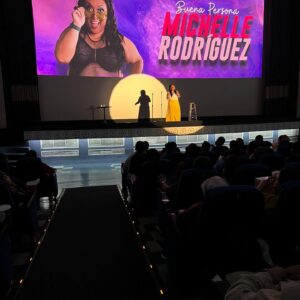 Michelle Rodríguez Instagram - 🎶 aaaaay vida mia 🎶

¡QUE RICO COSTA RICA! 

Gracias por tanto amor, por las risas, los abrazos y todas sus bellas palabras.

Gracias @mariel_standup y @josemamusik que gozada verlos y compartir. Son lo máximo!! 

Gracias siempre @rubenzepeda @central.talent @maru.ohi por la confianza, las porras y lograrlo tan maravillosamente, feliz de ser SUPER TEAM 

Soy muy feliz!!! #BuenaPersona #standup