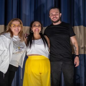 Michelle Rodríguez Instagram - 🎶 aaaaay vida mia 🎶

¡QUE RICO COSTA RICA! 

Gracias por tanto amor, por las risas, los abrazos y todas sus bellas palabras.

Gracias @mariel_standup y @josemamusik que gozada verlos y compartir. Son lo máximo!! 

Gracias siempre @rubenzepeda @central.talent @maru.ohi por la confianza, las porras y lograrlo tan maravillosamente, feliz de ser SUPER TEAM 

Soy muy feliz!!! #BuenaPersona #standup