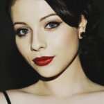Michelle Trachtenberg Instagram - If you ever tell a woman to smile….. you have problems 💋