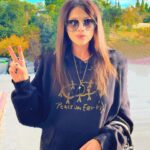 Michelle Trachtenberg Instagram - Peace on earth 💙💋