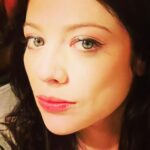 Michelle Trachtenberg Instagram - Eye believe in you! 💙 #motivation #monday