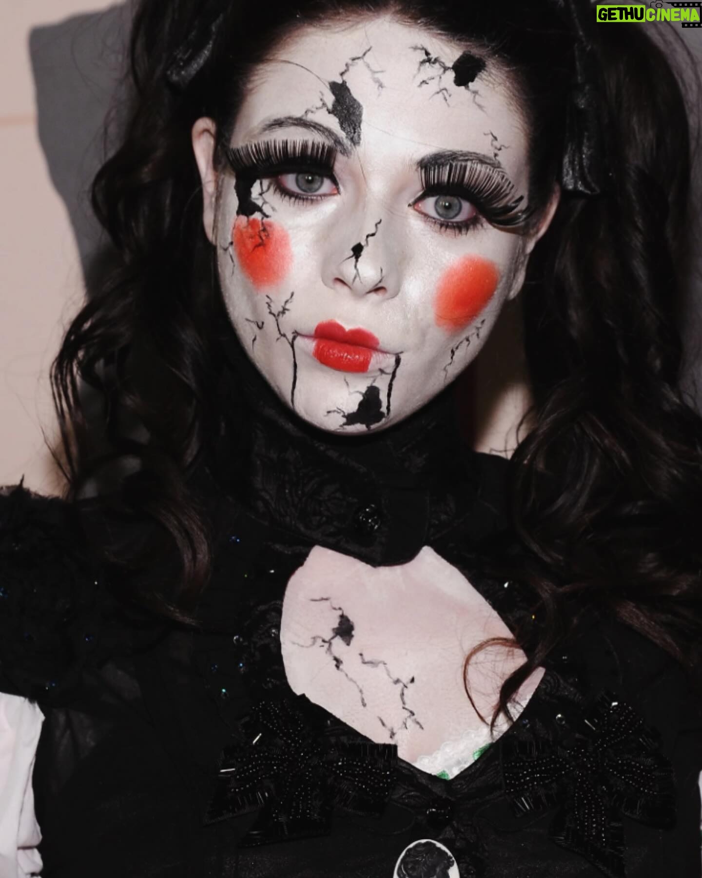 Michelle Trachtenberg Instagram - The #halloween prep has started……. Looking at my past costumes. Broken porcelain doll ❤️🔥