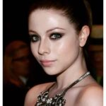 Michelle Trachtenberg Instagram - After much thought I have decided that the time has come to take a break from social media. Thank you to everyone for your support. 💖
