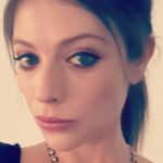 Michelle Trachtenberg Instagram - Tis holiday season 💋