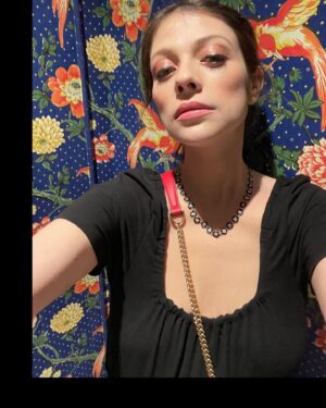 Michelle Trachtenberg Instagram - In full bloom 🌹🌸🍽 @gucciosteria #ladiesnight