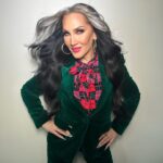 Michelle Visage Instagram - Day into night on #dragracedownunder !!! Watch now on: 🌎 @wowpresentsplus (worldwide ex. UK Down Under) Use code: DOWNUNDER for 20% off your first month! 🇦🇺 @stanaustralia 🇳🇿 @tvnz.official @haircraigmarsden @makeupwith_leyla @artconn2