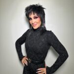 Michelle Visage Instagram - I LOVE ROCK N’ ROLL This week’s Drag Race Down Under look was SO MUCH FUN! Hair @haircraigmarsden Paint @makeupwith_leyla Outfit @thekooples It's time for the legendary SNATCH GAME on #DragRaceDownUnder! 👑 Watch now on: 🌎 @wowpresentsplus (worldwide ex. UK Down Under) Use code: DOWNUNDER for 20% off your first month! 🇦🇺 @stanaustralia 🇳🇿 @tvnz.official
