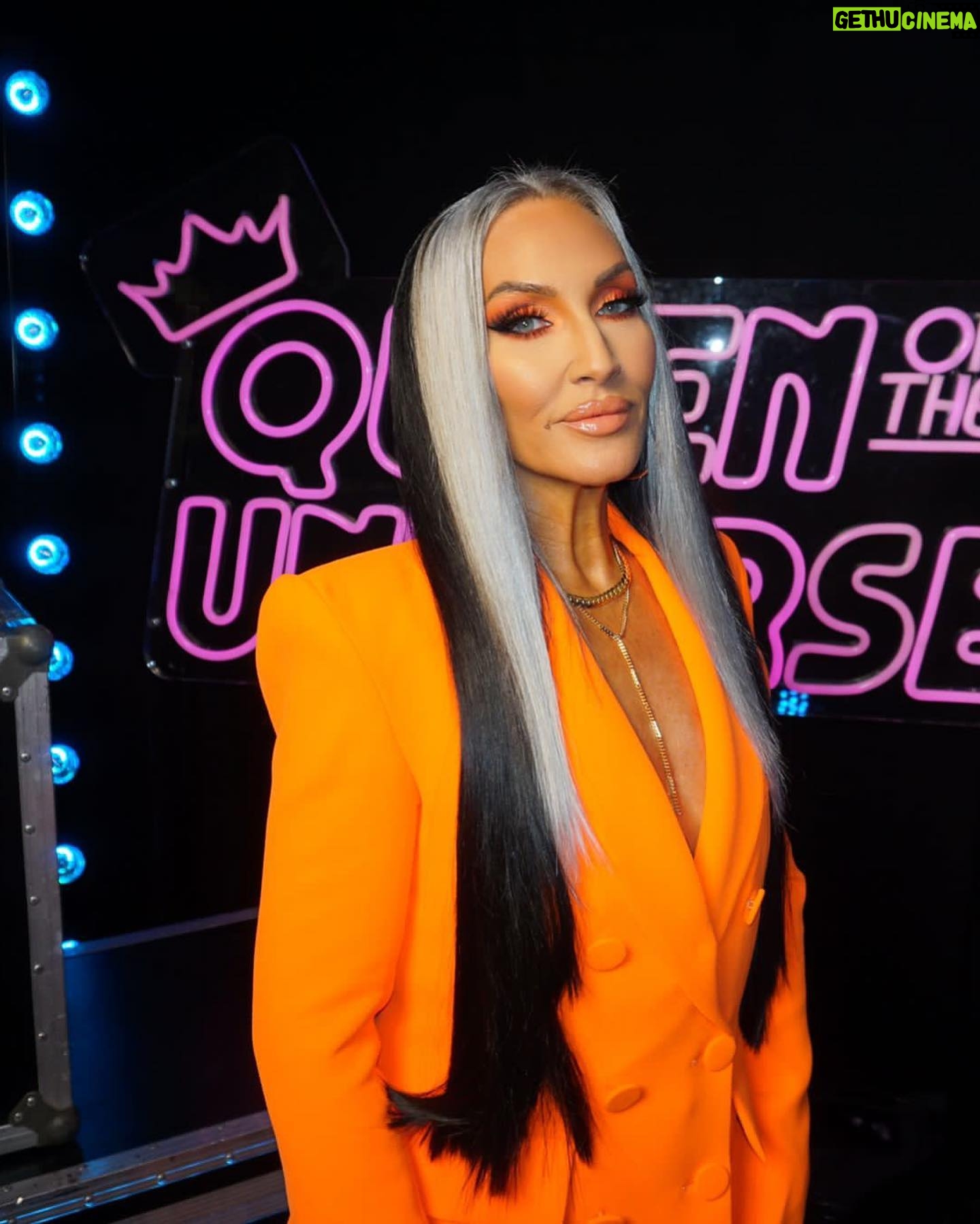 Michelle Visage Instagram - Two fabulous queens, one song! ππ Donβt miss an all-new #QueenOfTheUniverse NOW STREAMING on @paramountplus! β¨ Hair @haircraigmarsden Paint @samglamuk Style @laurysmith Suit @alexperryofficial Necklace @chlobojewellery Shoes @louboutinworld Glow @teresaboyd_tanning using @siennaxofficial