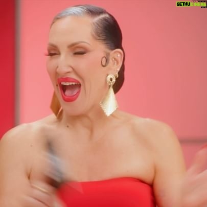 Michelle Visage Instagram - Hey Squirrel-friends, make sure you tune in after @RuPaulsDragRace every Friday on YouTube for new episodes of #WhatchaPackin, presented by @viivhealthcare #ad #DragRace