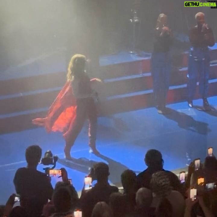 Michelle Visage Instagram - Great time had by all last night at the intimate Kylie concert to celebrate TENSION! Great friends, great music and loads of love and and queerness under one roof = HEAVEN ❤️ THANK YOU @kylieminogue and @o2uk for having me