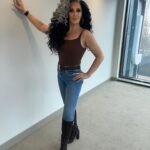 Michelle Visage Instagram - Day 1 @bbcradio2 in the park: Dark Lady @haircraigmarsden hair @samglamuk makeup @hollandcooperclothing belt & boots @jadehollandcooper See you tomorrow, Leicester!
