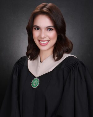 Michelle Vito Instagram - “She believed she could, so she did.” 🎓⁣
– R.S. Grey ⁣
 ⁣
 ⁣
I’m finally graduating! 👩🏻‍🎓 Although it took some time and some delays, my college life has now come to an end. I’ve always wanted to go to a regular school instead of doing online classes, even though I know that it would have been really hard, especially because I also have work. I wanted to live the life of a regular student.. Going to school, 10 mins break and long breaks, kain sa cafeteria and around taft, the feeling of being in a classroom, school activities, and marami pa. I’ll never forget my struggles in hard classes, mga puyat, and my cramming mode. 😅 Other memorable moments come from the times when I go to school straight from work and vice versa, mga pakiusap sa professors, thesis hanggang madaling araw, at walang katapusang revisions. Haha! 🥺 My college life is not only about graduating, getting my diploma, and having a degree but also about the unforgettable and irreplaceable experiences in between. ⁣
 ⁣
A huge thanks to everyone who inspired and helped me along the way, including my family, friends, schoolmates, and professors. I wouldn’t have made it this far without you guys. Lastly, to God, alam kong nandiyan ka the whole time, and thank you for listening to and answering my prayers. ⁣
 ⁣
Benilde… Thank you for the five years filled with wonderful experiences. 💚 I only hoped that I could’ve ended my college journey at school and with a grand graduation ceremony.. 🥺 Even though I’ve dreamed and waited for that moment for many years, the current situation taught me to be content and grateful for what we have at the moment. Everything happens for a reason, and I know God is teaching us a lesson. All is well with Him.. 🙏🏻
⁣
Animo Benilde! 🏹💚⁣
⁣
𝐌𝐢𝐜𝐡𝐞𝐥𝐥𝐞 𝐌𝐚𝐫𝐢𝐞 𝐑. 𝐕𝐢𝐭𝐨⁣
𝟏𝟏𝟒𝟑𝟔𝟏𝟓𝟑⁣
𝐁𝐚𝐜𝐡𝐞𝐥𝐨𝐫 𝐨𝐟 𝐒𝐜𝐢𝐞𝐧𝐜𝐞 𝐌𝐚𝐣𝐨𝐫 𝐢𝐧 𝐇𝐮𝐦𝐚𝐧 𝐑𝐞𝐬𝐨𝐮𝐫𝐜𝐞 𝐌𝐚𝐧𝐚𝐠𝐞𝐦𝐞𝐧𝐭