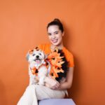 Michelle Vito Instagram - howl-o-ween 2022 ft. chloe the flintstones 🧡 & me just a fur momma this year. who can relate? 🙋🏼‍♀️ ~ oufit: @poochtotty