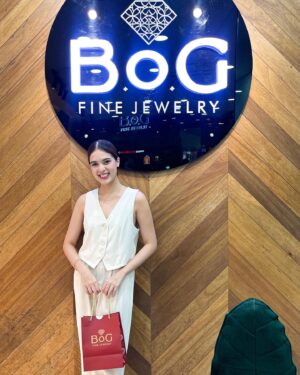 Michelle Vito Instagram - diamonds are a girl’s best friend 💎

Jewelry is one of our best investments. I’m happy to have found the best store where I can get the best styles and quality. @bagfulofglitter ✨