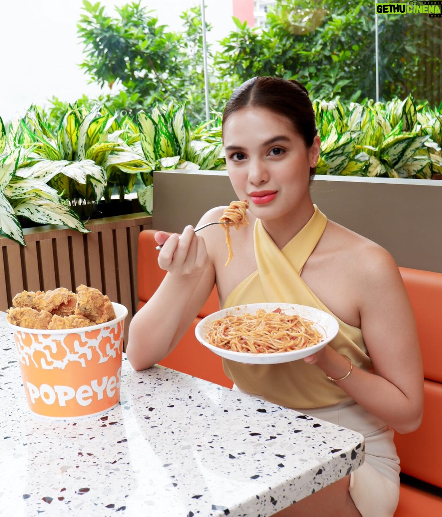 Michelle Vito Instagram - Poppin ๐ Get ready to experience the Poppinโ flavors Popeyes has to offer! Their 52nd store is now open located at Recto Manila. See you there ๐ @popeyesph ๐ #popeyesph #popeyeschicken #poppinupinrecto