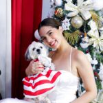Michelle Vito Instagram – wishing everyone a very merry christmas! 🎄