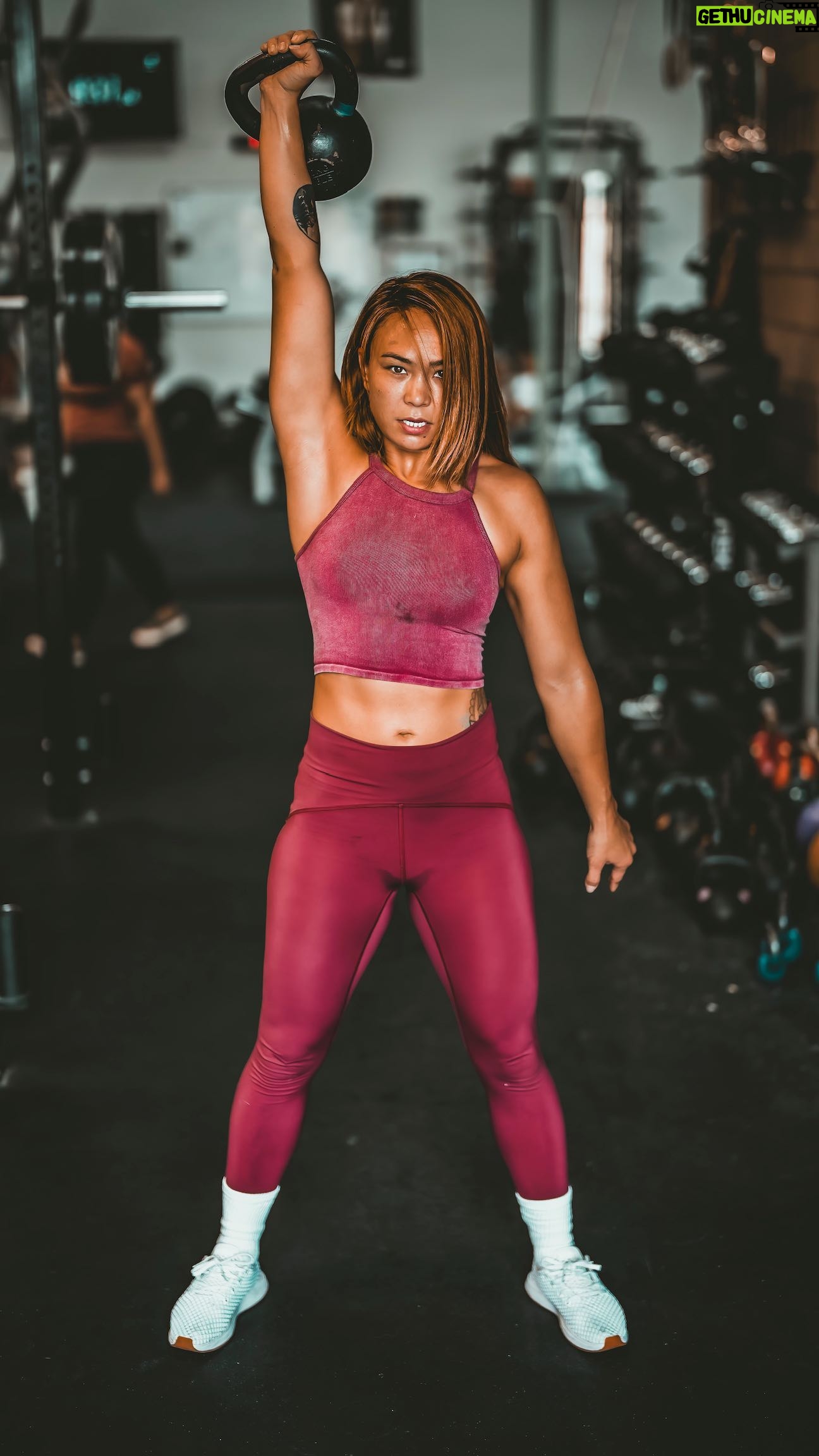 Michelle Waterson-Gomez - 6.4K Likes - π
π
π
JUST WORK!!!
