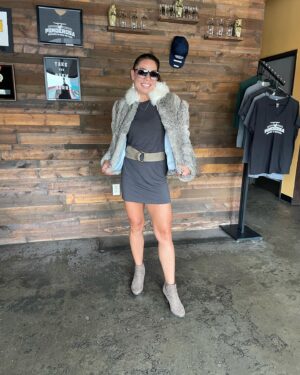 Michelle Waterson-Gomez Instagram - Meant to post these last week!!! Happy birthday @eatfitabq 🥰🥰🥰 thank you for always taking care of me and making sure I don’t cheat on my diet!! lol love ya 😘