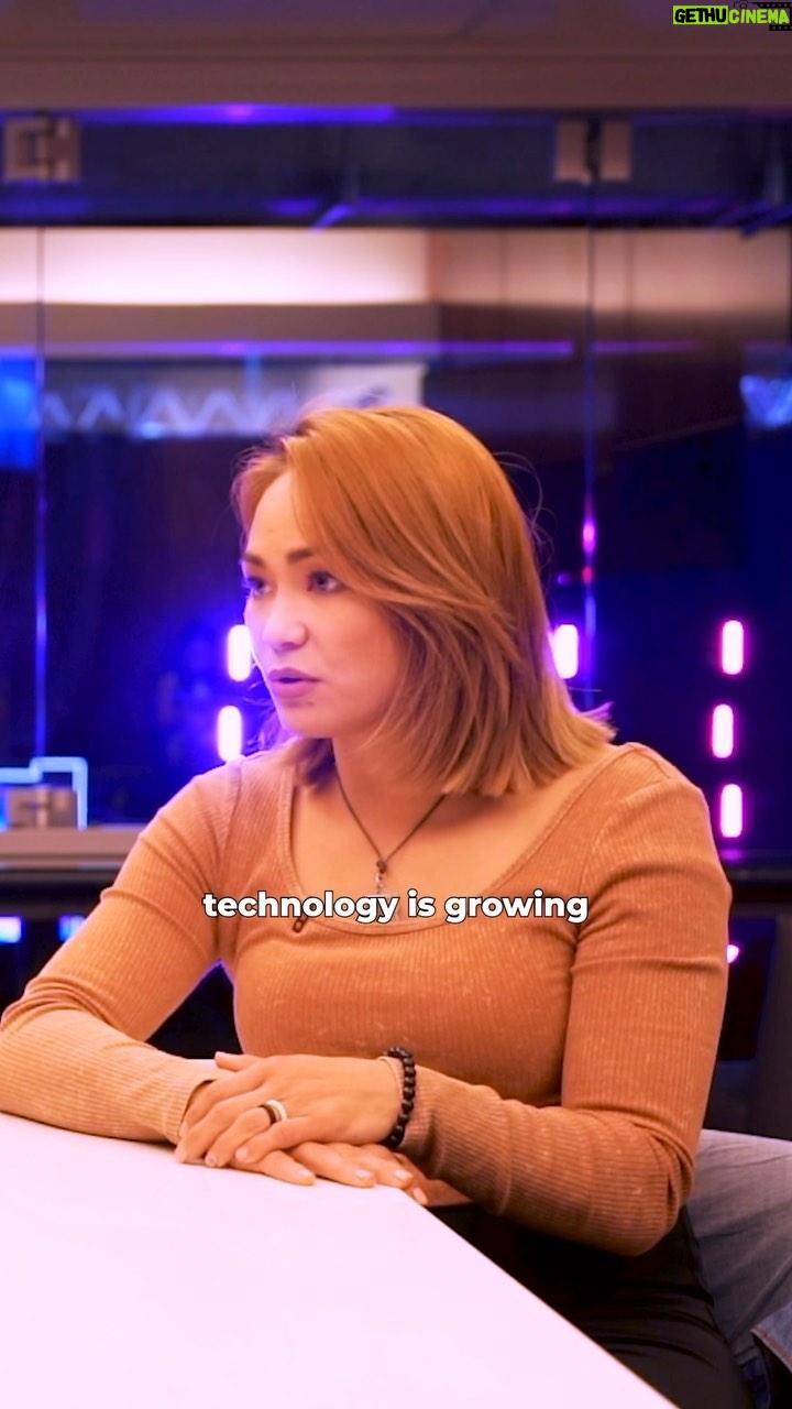 Michelle Waterson-Gomez Instagram - How have YOU had to adapt to your industry? 🤔 👉 Masters of Craft | Episode 2 ⭐️ Subscribe to Masters of Craft on YouTube 🎧 Find us on Audio everywhere now! #motivation #inspiration #entrepreneur #mma #ufc #ai