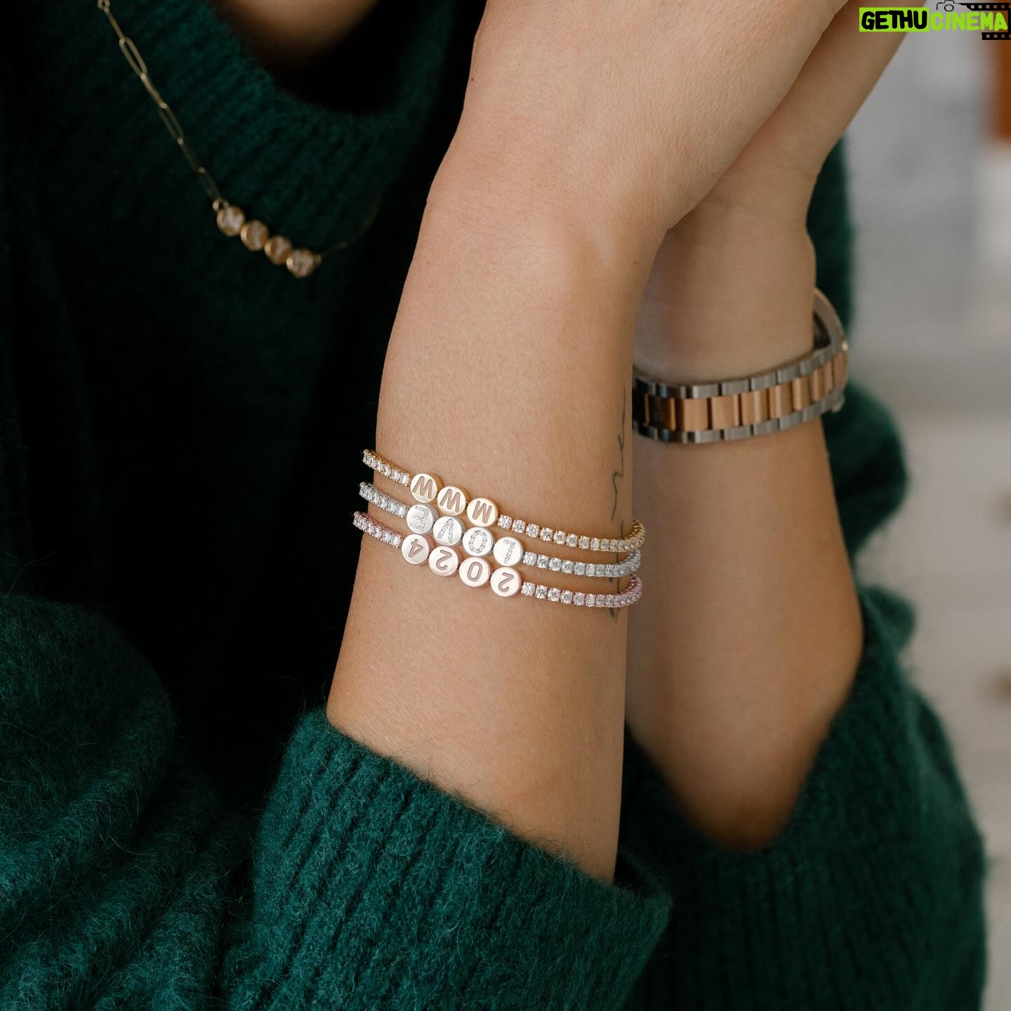 Michelle Wie Instagram - Craft your message to the world with a customizable diamond tennis bracelet. Designed by @michellewiewest this bracelet’s fun twist on a sparkling classic makes it a staple piece that’s uniquely your own 💟 Choose you metal, your sparkle and your letters Ⓜ️✨