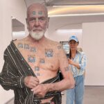 Michelle Yeoh Instagram - Thank q maestro!! Michelangelo Pistoletto … so inspirational 🌹 Biella visit Biella