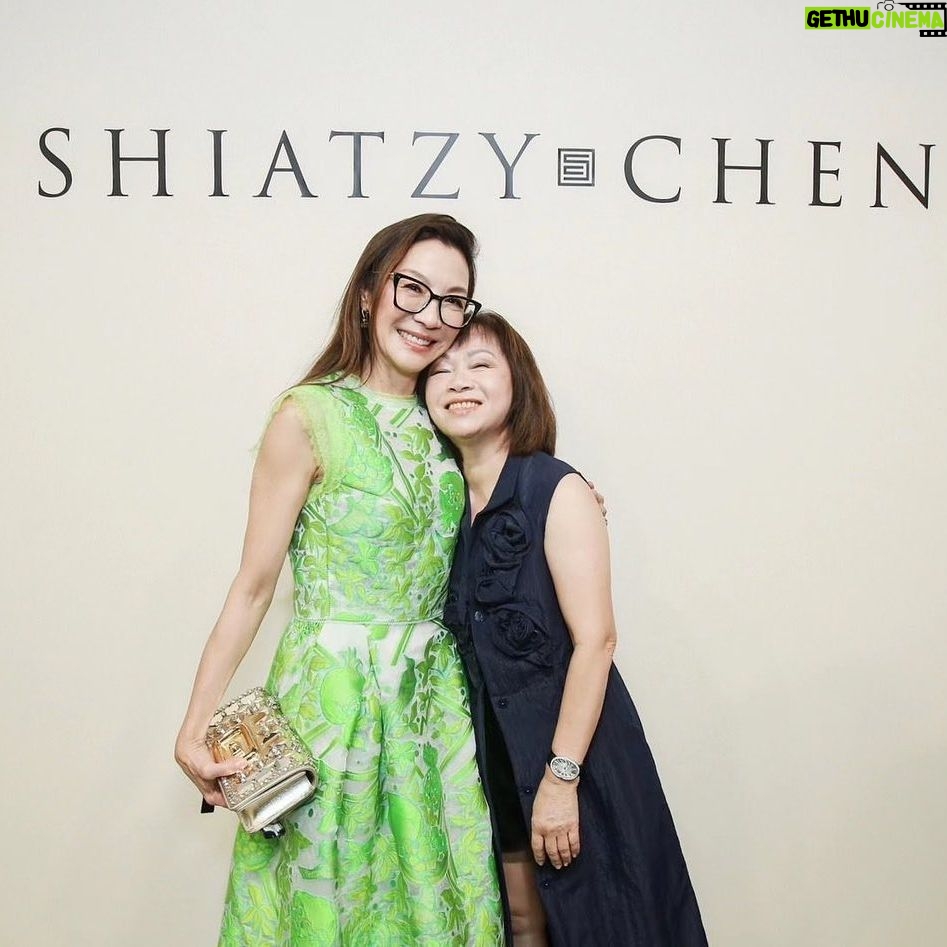 Michelle Yeoh Instagram - Great times with Madame Wang in Paris ✨🌹 #womensupportingwomen