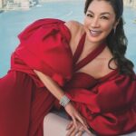 Michelle Yeoh Instagram – Thank you for always taking great care of me and I am proud to say “I’m a fan of Mandarin Oriental”. 

@mo_hotels @mo_landmarkhk @mo_hkg 
#ImAFan #MandarinOriental