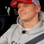 Mick Schumacher Instagram - Nicht nur Rennfahrer, sondern auch Familienmensch 👨‍👩‍👧‍👦, DJ 🎧 und Mario Kart-Champion 🎮. Moderatorin Vanessa durfte Mick Schumacher einen Tag lang begleiten und den Menschen hinter dem Rennfahrer kennenlernen. #Formula1 #Racing #MickSchumacher #DVAG
