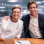 Mick Schumacher Instagram - Signed. ✍️ @mickschumacher meets the Boss. 🤝