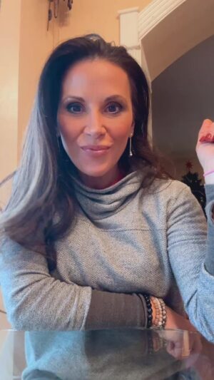 Mickie James Instagram - Just a little Live @eboost unboxing from @gawtv . Have to be honest. Not that great at this unboxing thing. I’ll get better, But their stuff is too amazing not to share!  As you may have seen on our last @gawtv episode! 

#unboxing #liveunboxing #live #gawtv #gawcast